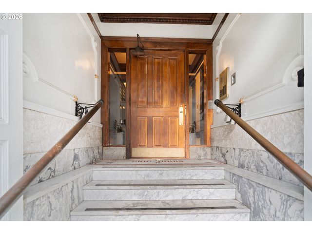 118 Nw KING Ave 21, Portland, OR 97210