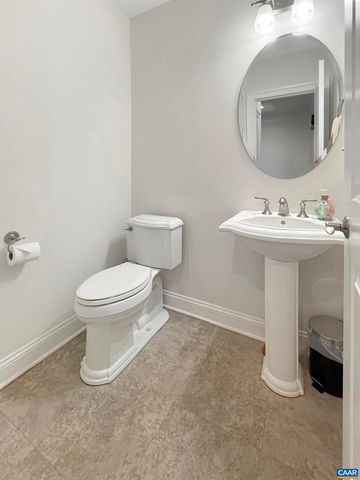 1239 PENFIELD LN, Charlottesville, VA 22901
