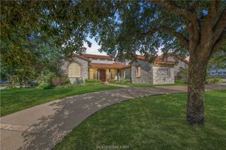 4207 Tuscany Court, Bryan, TX 77802
