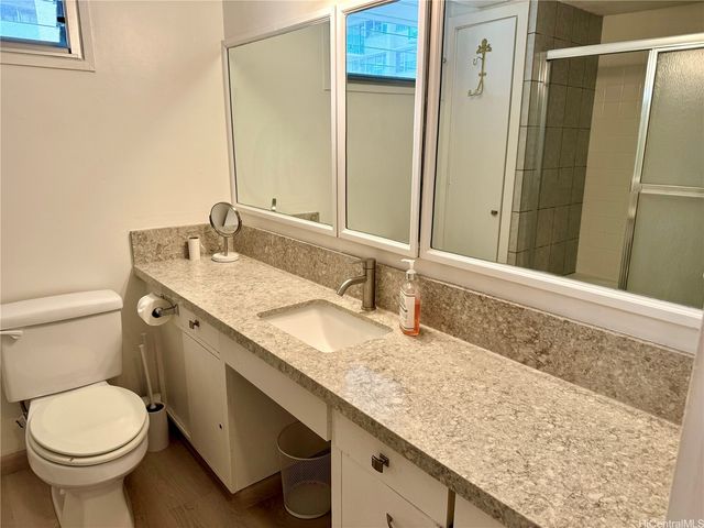 2355 Ala Wai Boulevard 204, Honolulu, HI 96815