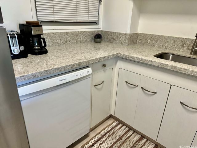 2355 Ala Wai Boulevard 204, Honolulu, HI 96815