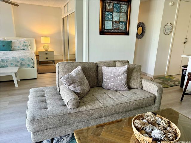 2355 Ala Wai Boulevard 204, Honolulu, HI 96815