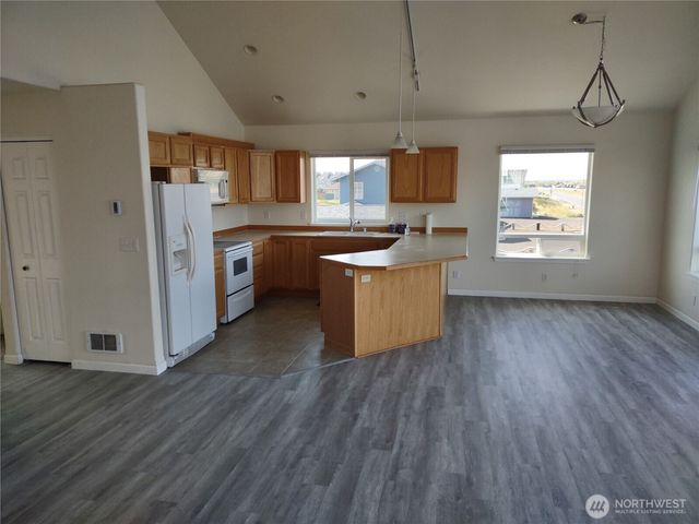 1400 Ocean shores Boulevard SW, Ocean Shores, WA 98569