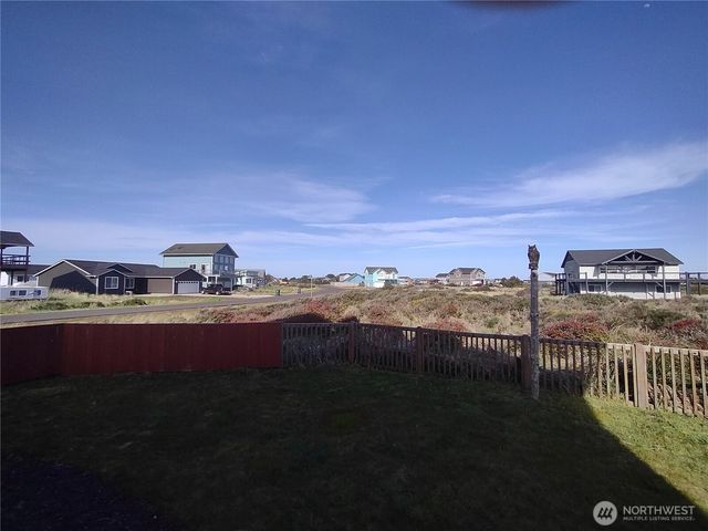 1400 Ocean shores Boulevard SW, Ocean Shores, WA 98569