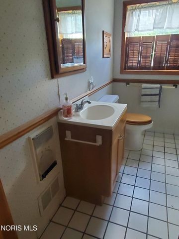 840 Carver Boulevard, Toledo, OH 43607