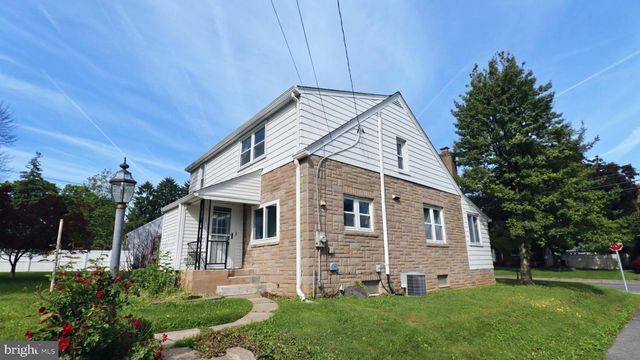 172 HARRISON ST, Emmaus, PA 18049