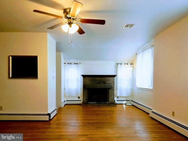 172 HARRISON ST, Emmaus, PA 18049