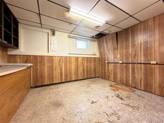 16205 E Warren Avenue, Detroit, MI 48224