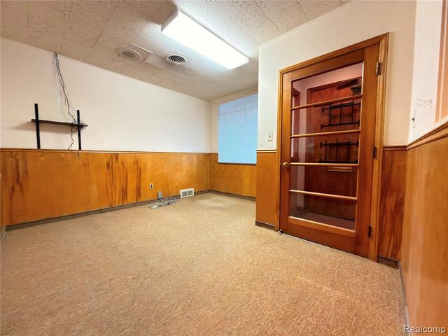 16205 E Warren Avenue, Detroit, MI 48224