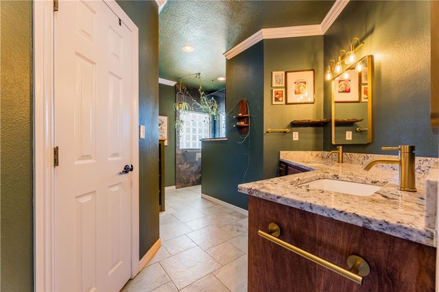 3977 Chesapeake Street, Springdale, AR 72762