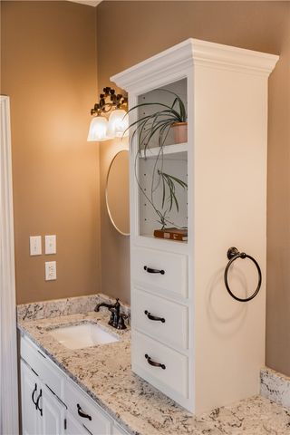 3977 Chesapeake Street, Springdale, AR 72762