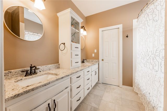 3977 Chesapeake Street, Springdale, AR 72762