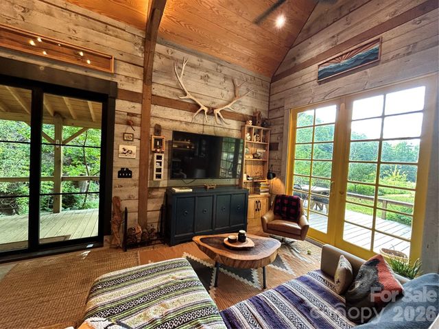 204 Rush Creek Road, Black Mountain, NC 28711