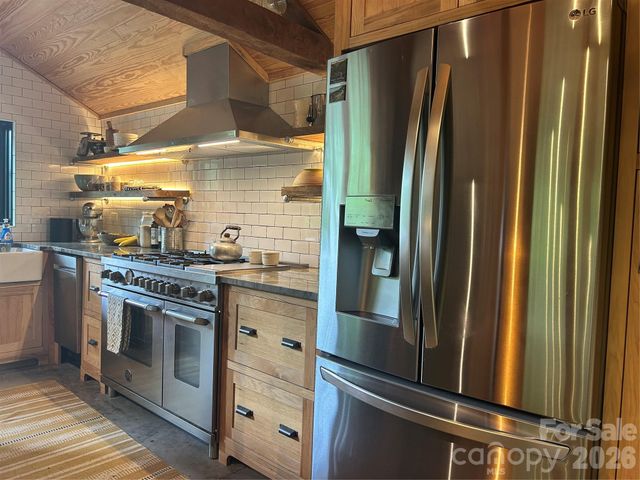 204 Rush Creek Road, Black Mountain, NC 28711