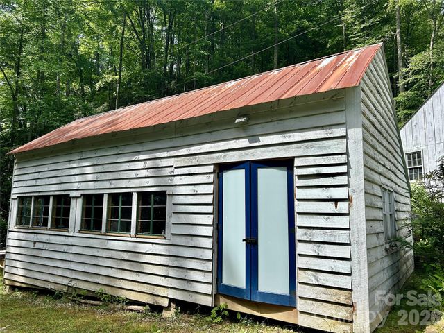 204 Rush Creek Road, Black Mountain, NC 28711