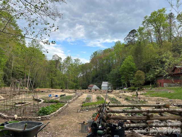 204 Rush Creek Road, Black Mountain, NC 28711