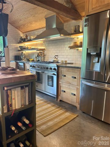 204 Rush Creek Road, Black Mountain, NC 28711