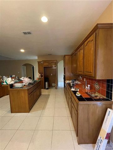 1003 Vela Jackson Avenue, La Joya, TX 78560