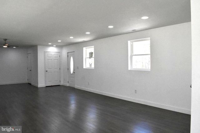 812 5TH RD, Mays Landing, NJ 08330