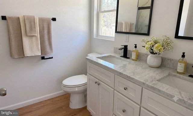 812 5TH RD, Mays Landing, NJ 08330
