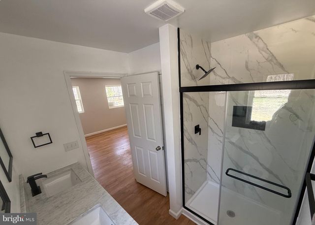 812 5TH RD, Mays Landing, NJ 08330