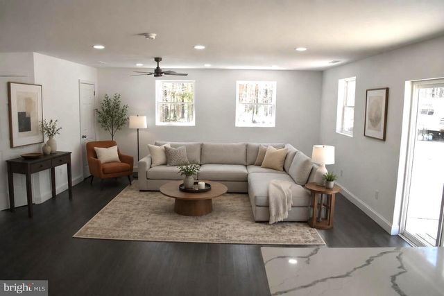 812 5TH RD, Mays Landing, NJ 08330