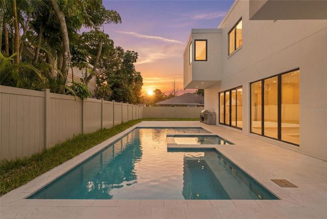 2604 SYDELLE STREET, Sarasota, FL 34237