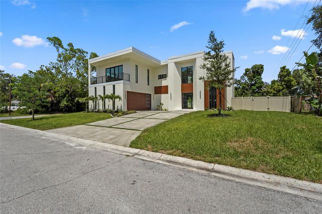 2604 SYDELLE STREET, Sarasota, FL 34237