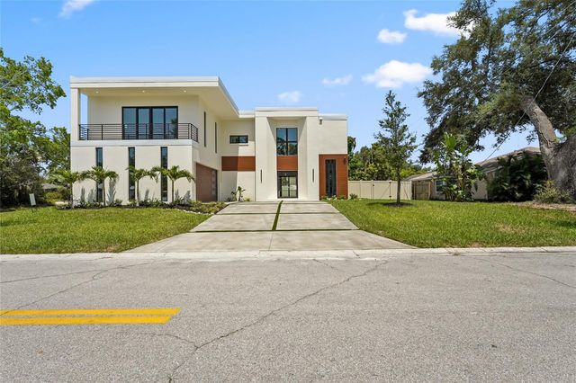 2604 SYDELLE STREET, Sarasota, FL 34237