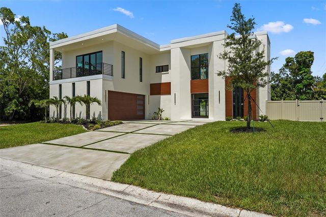 2604 SYDELLE STREET, Sarasota, FL 34237