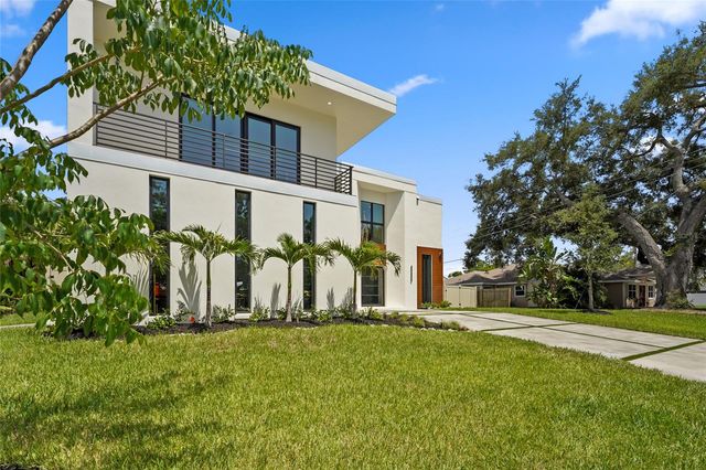 2604 SYDELLE STREET, Sarasota, FL 34237