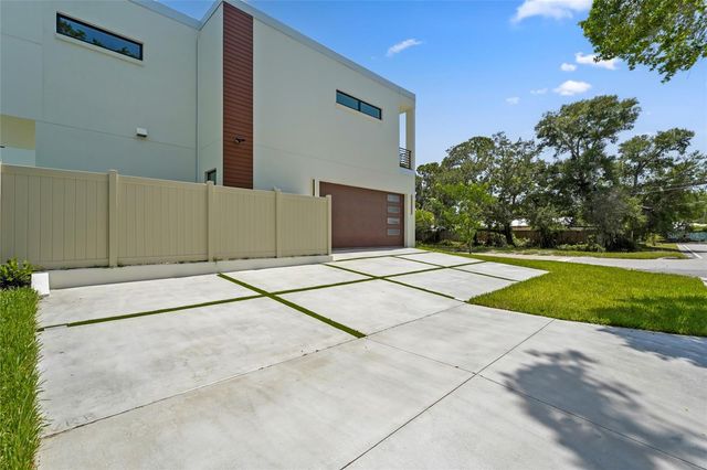 2604 SYDELLE STREET, Sarasota, FL 34237