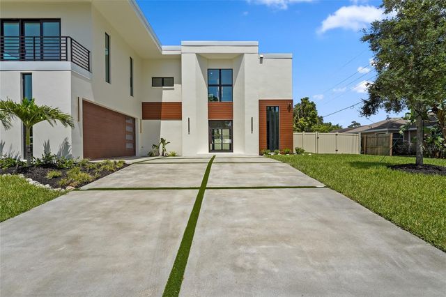 2604 SYDELLE STREET, Sarasota, FL 34237