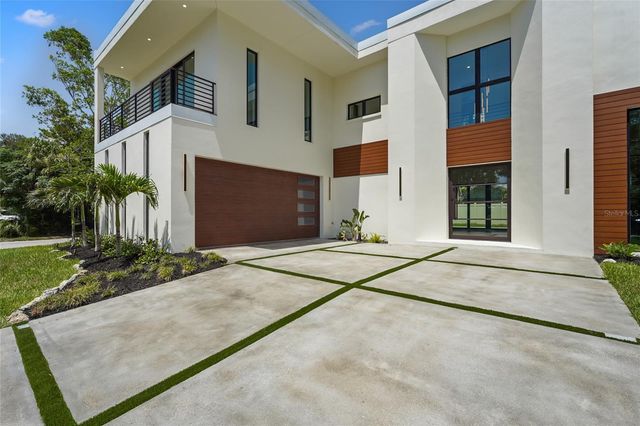 2604 SYDELLE STREET, Sarasota, FL 34237