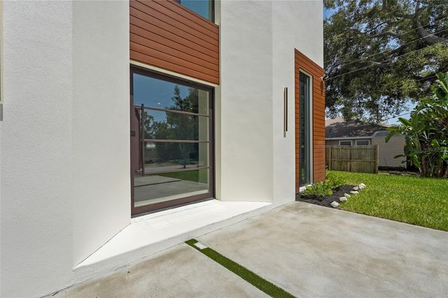 2604 SYDELLE STREET, Sarasota, FL 34237