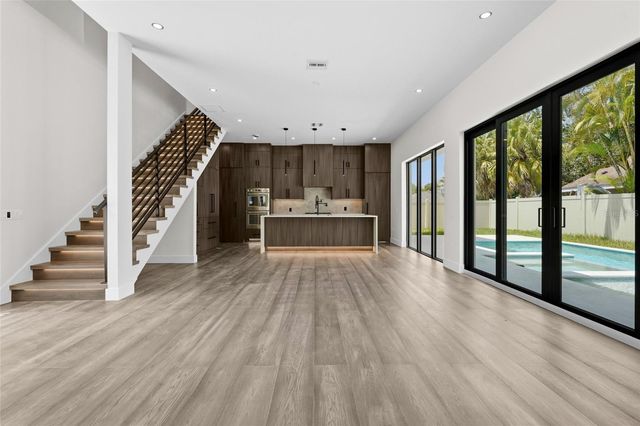 2604 SYDELLE STREET, Sarasota, FL 34237