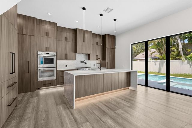 2604 SYDELLE STREET, Sarasota, FL 34237