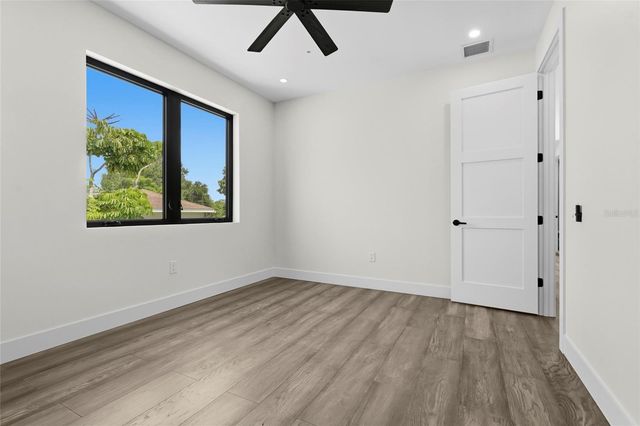 2604 SYDELLE STREET, Sarasota, FL 34237