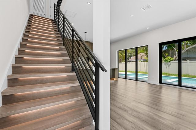2604 SYDELLE STREET, Sarasota, FL 34237