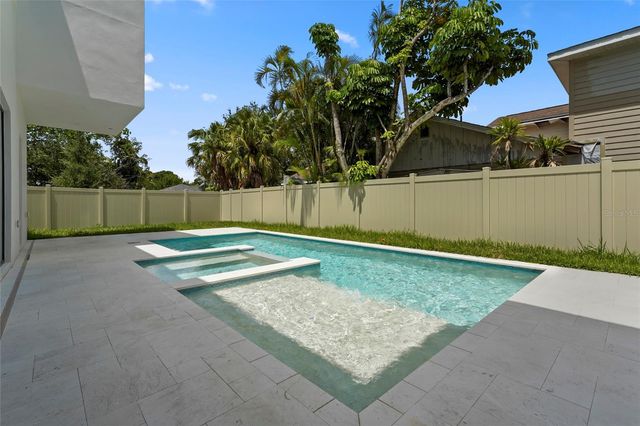 2604 SYDELLE STREET, Sarasota, FL 34237
