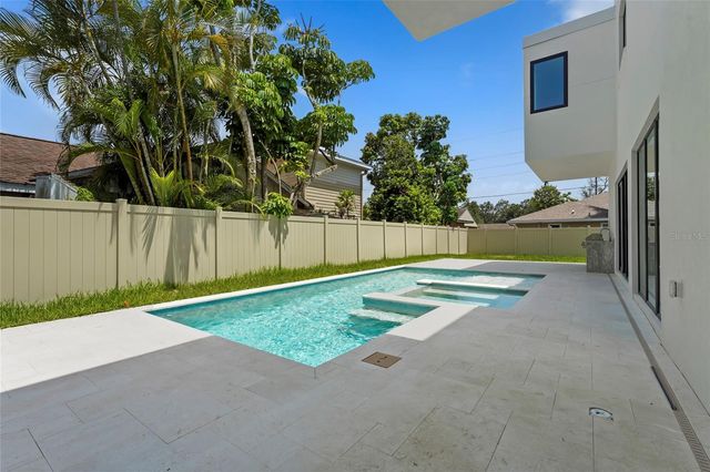 2604 SYDELLE STREET, Sarasota, FL 34237