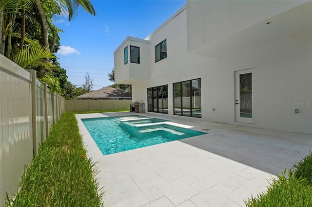 2604 SYDELLE STREET, Sarasota, FL 34237