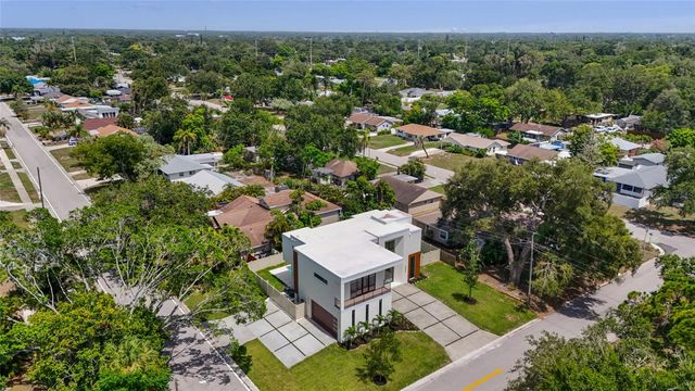 2604 SYDELLE STREET, Sarasota, FL 34237