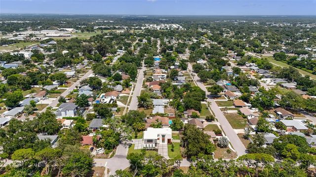 2604 SYDELLE STREET, Sarasota, FL 34237