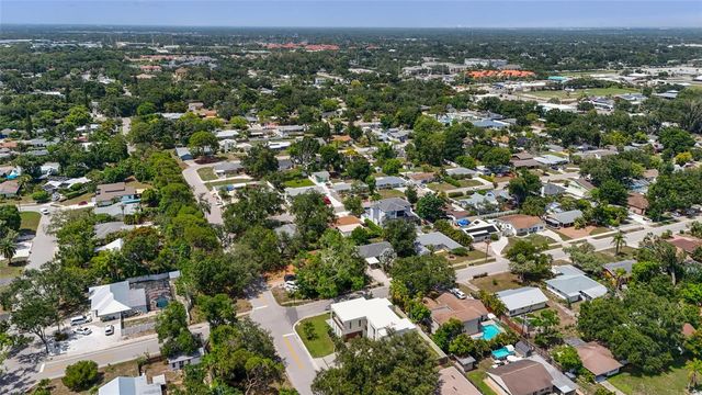 2604 SYDELLE STREET, Sarasota, FL 34237