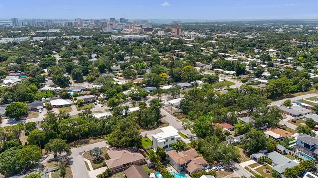 2604 SYDELLE STREET, Sarasota, FL 34237