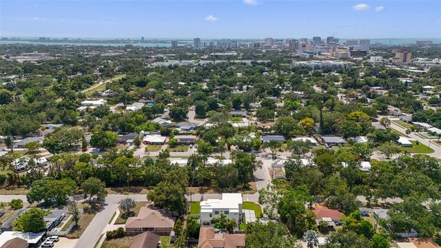 2604 SYDELLE STREET, Sarasota, FL 34237