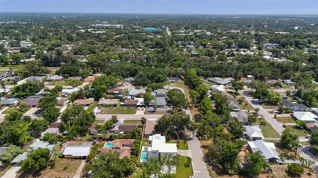 2604 SYDELLE STREET, Sarasota, FL 34237