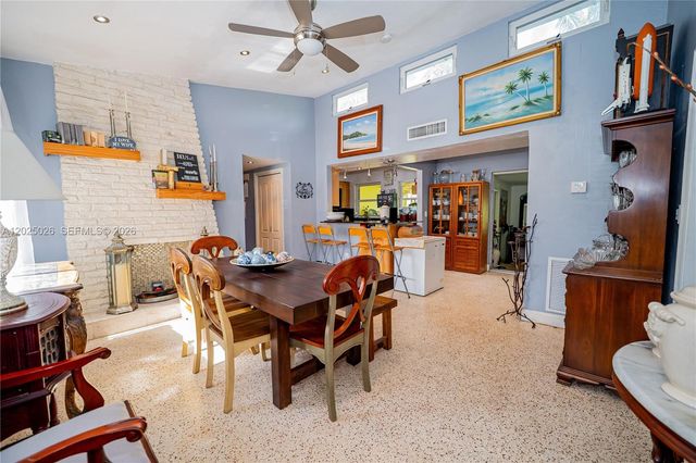 548 East Dr, Miami Springs, FL 33166