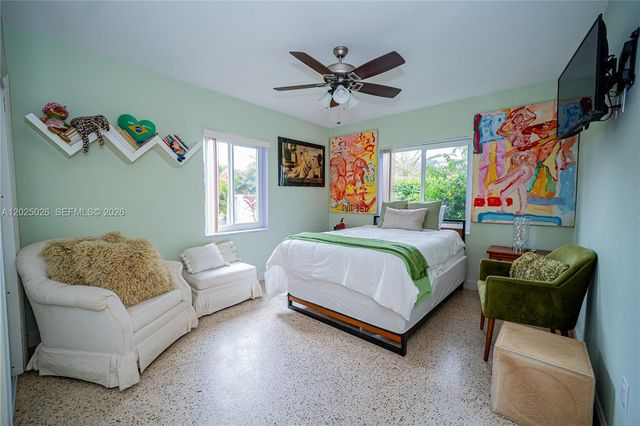 548 East Dr, Miami Springs, FL 33166